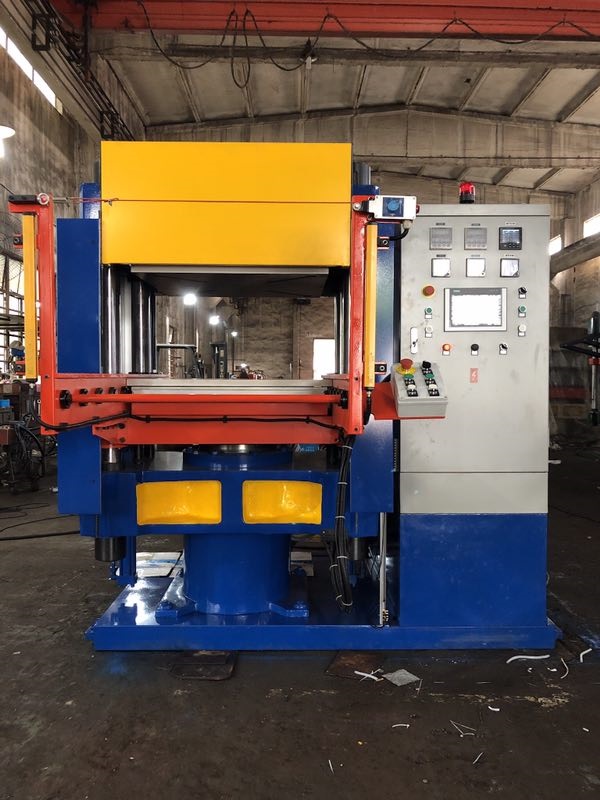 平板硫化機(jī)的安全操作事項(xiàng)有哪些？